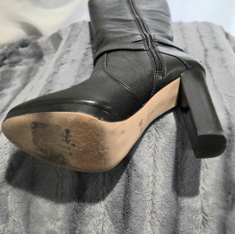 Coach Elegant Black Leather High Heel Boots - Picture 8 of 9